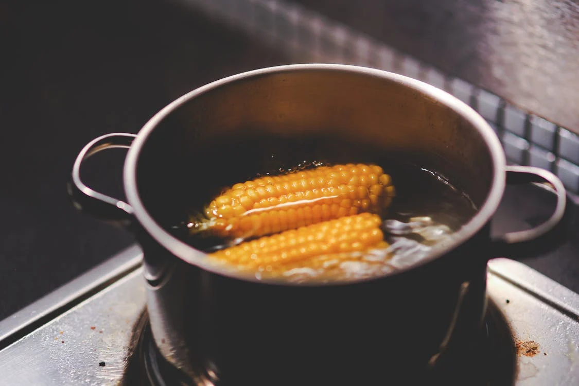 The Right Way to Boil Corn: Selecting the Best Corn, Cook Times, and Getting Maximum Flavor